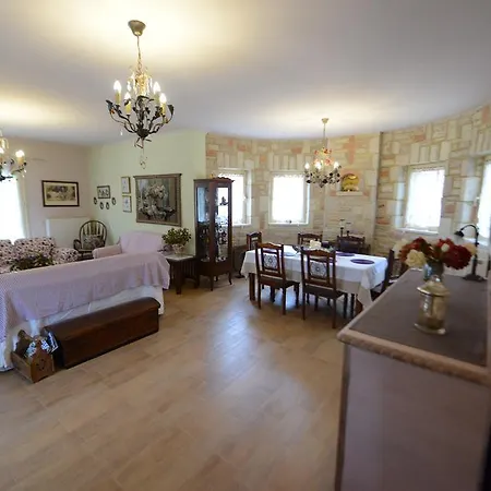 Sweet Country house
